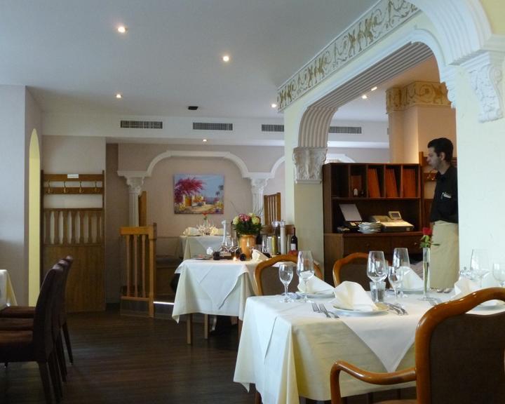 Christos Restaurant